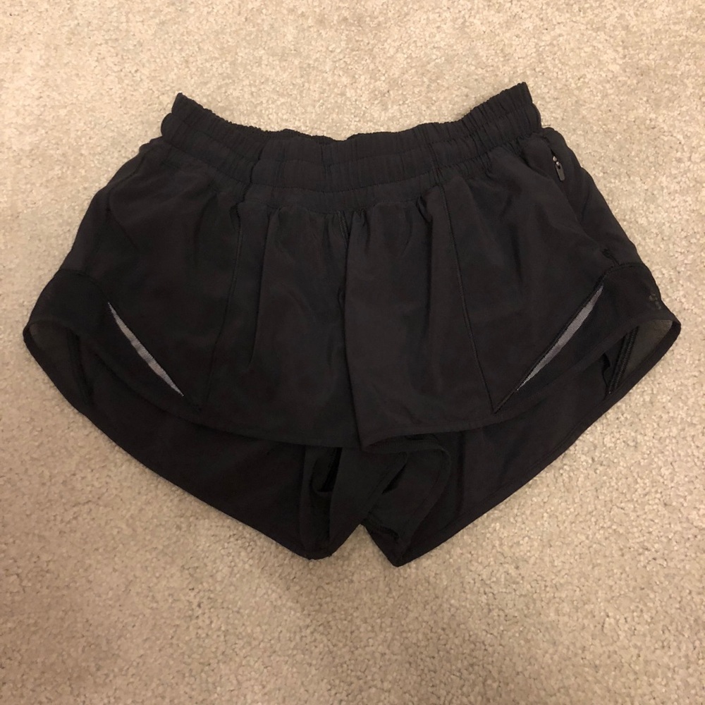Black hottie hot short Lululemon shorts